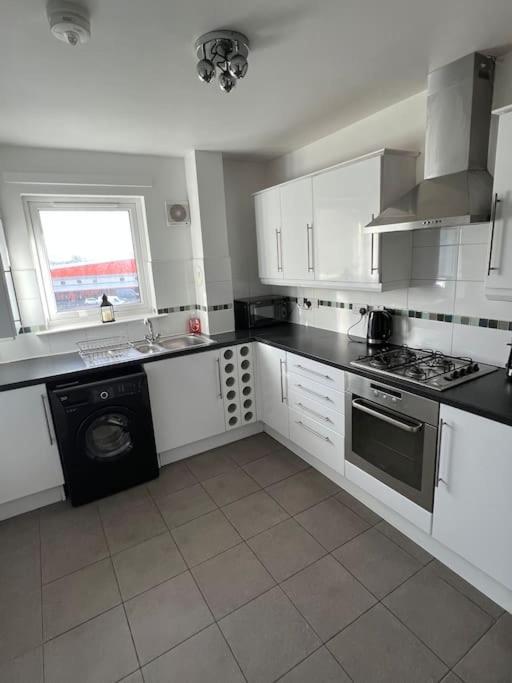 Modern 2 Bedroom Flat Near Glasgow City Centre Экстерьер фото